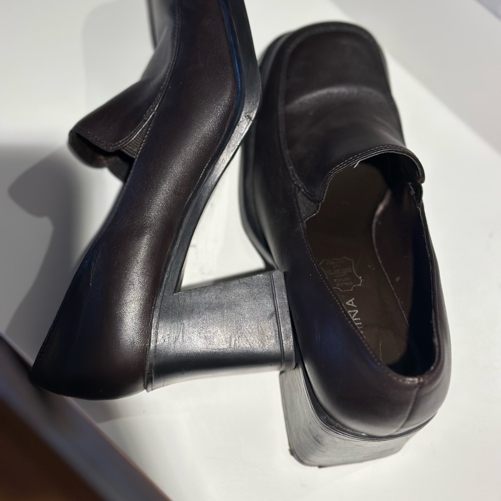 Elegant Black Leather Women's Shoes
